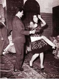 سعاد حسنى بترقص بلدى مع عبد الحليم حافظ فى سهرة فى مينا هاوس 1960 Egyptian Movies Egyptian Beauty Egyptian Actress