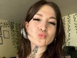 Fundraiser for Demi Sumstad by Eric Stone : Demi could use a little help