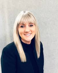 Lisa Heintz's Instagram, Twitter & Facebook