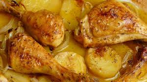 Si tienes un pollo entero, te recomendamos probar. Pollo Al Horno Con Patatas Recetas De Cocina Casera Y Facil
