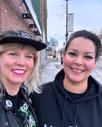 Siobhan Fox (@shabomb) • Instagram photos and videos