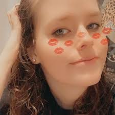 Logan Broome's Instagram, Twitter & Facebook