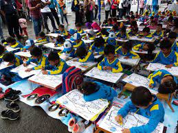 Kereta api merupakan salah satu alat transportasi. O Xrhsths Kereta Api Indonesia Sto Twitter Lomba Mewarnai Di Acara Wijayakusumafestival Jelang Pengoperasian Rangkaian Ka Wijayakusuma Rute Banyuwangi Cilacap Siang Ini Pkl 11 05 Wib Ayonaikkereta Https T Co Djihkhmiw1