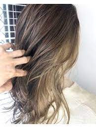 2020 02 28更新 ブリーチ1回で可能なインナーカラースタイル ベージュ系で色味を合わせ大人な雰囲気に 及川のカラーは回数を重ねれば重ねるほどクオリティが増していきます 色落ちしても赤みが出づらいヘアを作っていきますので是非お任せ下さい 2021 ヘア