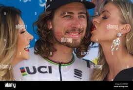 Podium girls immagini e fotografie stock ad alta risoluzione