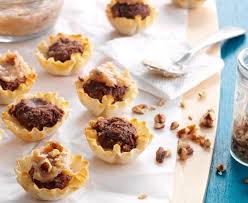 It is easy to make and i recommend it highly. 3 Delicious And Easy Christmas Desserts For A Crowd Recipes Ecooe Life