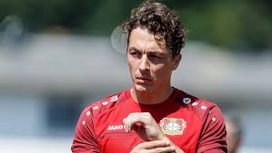 View the player profile of julian baumgartlinger (bayer leverkusen) on flashscore.com. Verlangerung Boldt Offnet Baumgartlinger Die Tur 90min