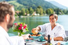 Sehr zentral am bahnhof gelegen und einen wunderschönen blick auf die berge vom balkon aus. Weitere Wohnungen Urlaub In Den Ferienwohnungen Der Seeheimat Am Schliersee