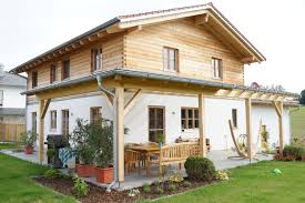 Gesundes Wohngefuhl Mit Viel Komfort Landliche Hauser Bauernhaus Dekor Diy Haus Aussen