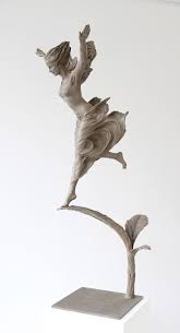 Life Sized Female Sculptures Inspired By The Graceful Beauty Of Renaissance Art Sculpture Art Renaissance Art Sculptures