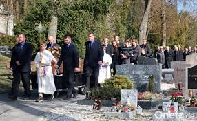 Anwalt der Erwachsenenbildung | Onetz