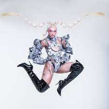 Pabllo vittar é uma cantora, compositora e drag queen, nascida no estado do maranhão. Sound Up Pabllo Vittar Out Front