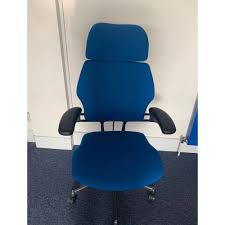 The compact design, combined with a lightweight aluminium frame, makes them easy to transport by car or plane. Humanscale Freedom High Back Chairs Blue The Office Furniture Company
