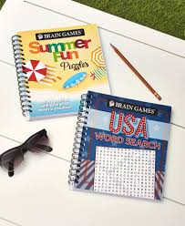 Easy puzzles and brain games for adults: Brain Games Puzzle Books The Lakeside Collection