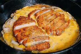 Katsudon Japanese Pork Cutlet And Egg Rice Bowl Recipe In 2020 Pork Cutlet Recipes Pork Cutlets Recipes