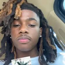 최고의 AI 채팅 캐릭터 Ryan Montague: 프로필 및 사용자 의견 탐색