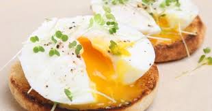 Ce plat à oeuf en porcelaine noire effet fonte est un grand classique. Comment Transformer Un Simple Oeuf En Plat S D Exception