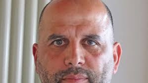 Straße hält keinen weiteren Winter“