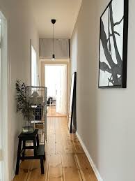 Machen sie gleich im flur klar, wie schön sie wohnen! Schmaler Flur Bilder Ideen Couch