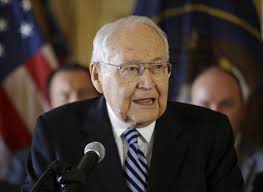 Top-ranking Mormon leader L. Tom Perry dies from cancer