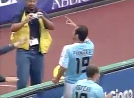 De italiaanse voetbalbond heeft de macedonische spits verlost van zijn contract bij lazio. Laziostory Video 28 Agosto 2005 Lazio Messina 1 0 Con Pandev Si Inizia Col Piede Giusto Lazio Story La Nostra Storia