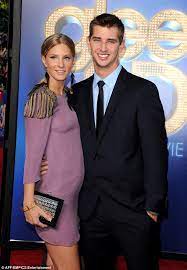 Morris was born in thousand oaks, california, and raised in scottsdale, arizona. Glee Star Heather Morris Marries Her Childhood Sweetheart Taylor Hubbell Daily Mail Online