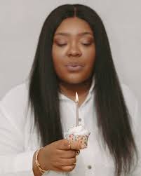 It's the most wonderful time of the year! 🎄 #christmas #christmastree  #christmasdecor #christmasdecorations #livingroomdecor #familyroomdecor  #livingroomchristmasdecor #homedecor