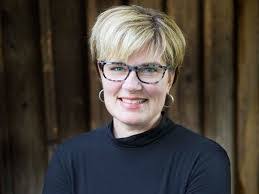 Erin Shade's Instagram, Twitter & Facebook