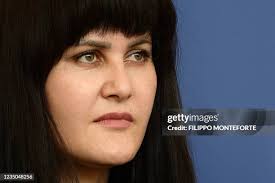 17 Photos & High Res Pictures