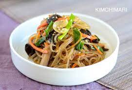 Simple One Pan Korean Glass Noodles Japchae Recipe Recipe Korean Glass Noodles Recipes Japchae