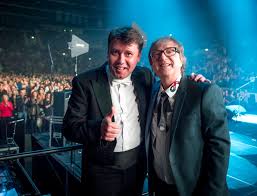 Ve věku 69 let zemřel slovenský zpěvák miro žbirka. Miro Zbirka Has Finished The Christmas Tour He Brought Orchestra Hits And Humor To The Basket