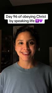 Cara Raymond's Instagram, Twitter & Facebook