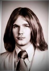 Sad to report that Roger Kakowski, class of 1973 St. Stanislaus passed  away. He had been battling lung cancer the past couple of years, and he  finally lost his battle. He was