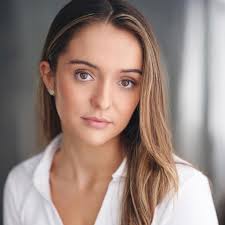 Heidi (@heidilouiseG)