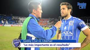 Poyet se llena de marcas negativas en la uc: Diego Poyet Youtube