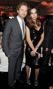 Butler wurden in den letzten jahren zahlreiche affären nachgesagt, darunter zu naomi campbell, cameron diaz sowie jennifer aniston. Madalina Ghenea And Gerard Butler Famousfix Com Post