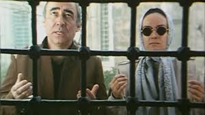 Muhsin bey'le antalya film festivali'nde 'en i̇yi yardımcı erkek oyuncu', 1988 yapımı arabesk'le 'sinema yazarları. Arabesk 1988 Film Elestirisi