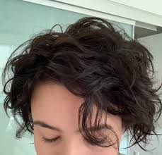 Did you know that wavy short hairstyles will look very elegant? Don T See Many Pictures Of Short Wavy Hair So Here S Mine Curlyhair