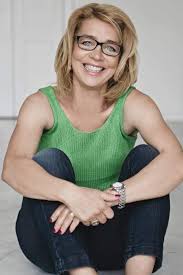 She died last summer at the age of 27 after a short illness, when the team of national coach jeroen otter was at a training camp in the same training center in the pyrenees. Emese Hunyady Biography Hungarian Speed Skater Born 1966 Pantheon
