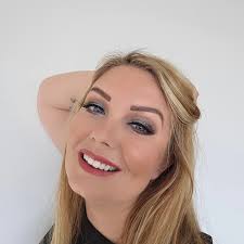 Make Up, Nails & Beauty By Collette