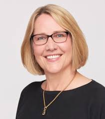 Ellen Holland's Instagram, Twitter & Facebook