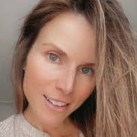 Jennifer Dunker's Instagram, Twitter & Facebook