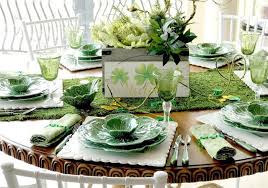 Kiss Me I M Irish Table Purple Chocolat Home Round Table Settings Diy Table Settings Round Table Decor