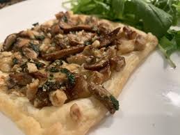 Petites Tartes Aux Cepes Frais Recettes De Cuisine Alimentation Cuisine