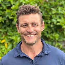 Russell Richardson's Instagram, Twitter & Facebook