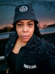 Derrick Norman's Instagram, Twitter & Facebook