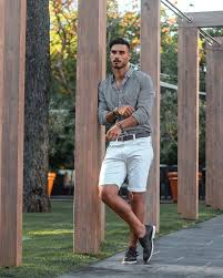 Black And White Shorts Outfit Men Summer Casual Outfit Inspiration With White Shorts Black Double Monk Shoes Gray Button Up Shirt Button Down Co Manner Mode Lassige Mode Fur Manner Lassige Mode