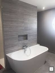 Salle De Bain Avec Baignoire Ilot Salle De Bain Amenagement Salle De Bain Idee Salle De Bain