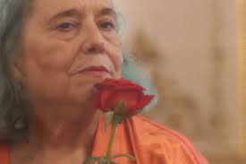 El amor en los tiempos del PAMI: "Mostré los cuerpos que la gente no quiere  ver"