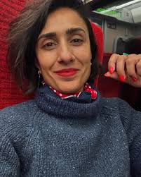 just watched a clip of @pamelaanderson talking to @drewbarrymore about not  wearing makeup and feeling empowered and liberated. Well here I am with  only a red lippy whacked